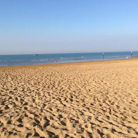 Amazing In Caorle Near Seabeach Appartamento *